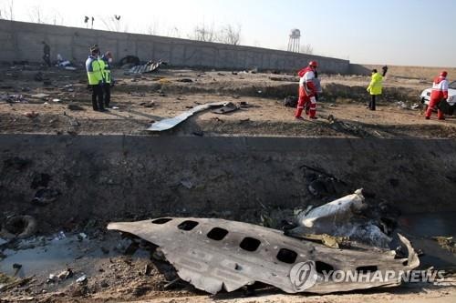 8일 우크라이나 항공사 소속 보잉 여객기가 테헤란 부근서 추락해 탑승객 176명이 전원 사망했다. [사진=연합뉴스]