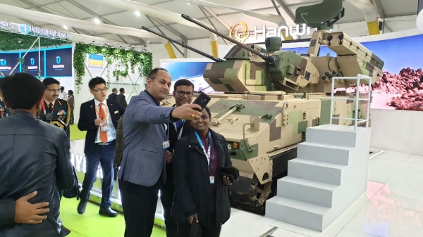 People took pictures near Hybrid BIHO at DefExpo 2020, which was held in Lucknow, India, from February 5 to 9