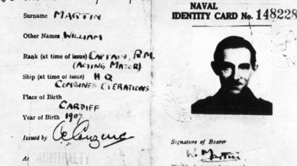 1943년 스페인 해안에서 발견된 가짜 영국군 장교 신분증 [히스토리]