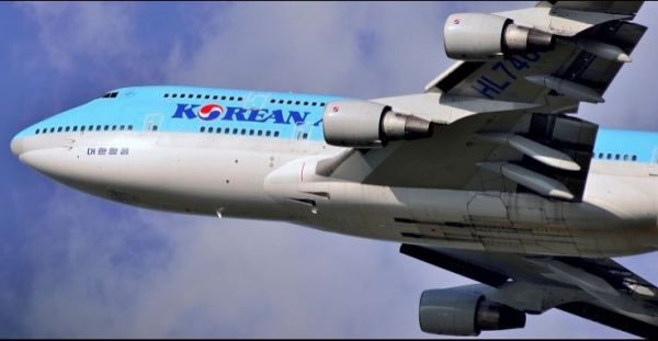 한국의 경제력이 커지면서 주한미대사관은 자국 기업들의 입장을 옹호하는 활동을 본격 펼치기 시작했다. 사진은 보잉 747 여객기. / 연합뉴스