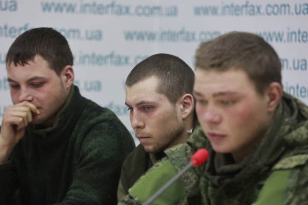 우크라이나군에 생포된 러시아 병사들 모습 [EPA·로이터연합뉴스]