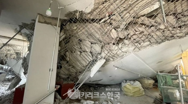 지난 4월 29일 인천 서구 검단의 한 신축아파트 공사 현장에서 지하주차장 지붕 구조물이 무너지는 사고가 발생했다. [사진=제보자 측 제공]