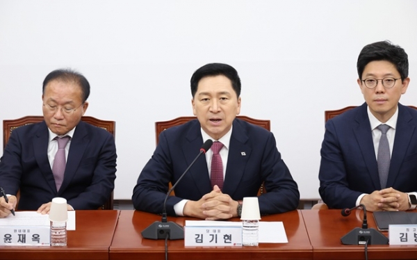 국민의힘 김기현 대표가 지난 12일 국회에서 열린 최고위원회의에서 발언을 하고 있다. ⓒ연합뉴스