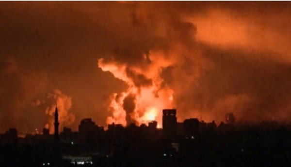 27일(현지시간) 이스라엘의 지상작전 확대에 불바다 된 가자지구 [AFP=연합뉴스]