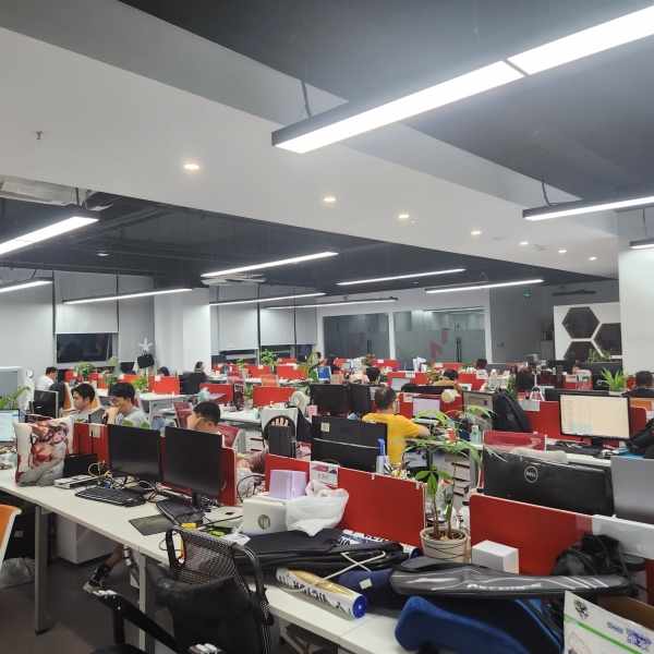 지난 8일 중국 항저우에 소재한 뮤조이 본사에서 개발자들이 업무에 열중하고 있다. [사진=강정욱 기자]