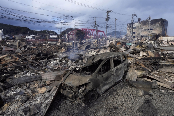 2일 일본 이시카와현 와지마에서 지진으로 소실된 주택 및 상업 지역 현장 [출처=교도통신/로이터/연합]