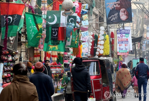 총선 앞둔 파키스탄 라호르 거리 [사진 = 연합뉴스]