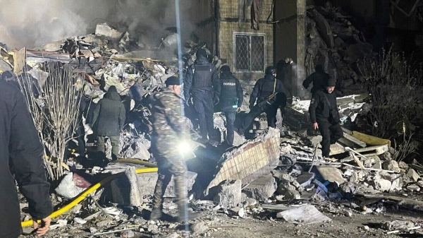 러시아의 공격으로 파괴된 우크라이나 아파트 단지 [사진 = 연합뉴스]