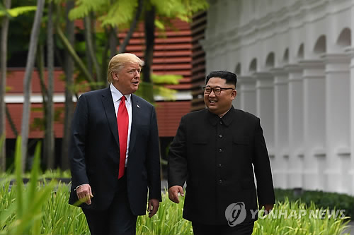 싱가포르 북미정상회담에서의 도널드 트럼프 미국 대통령과 김정은 북한 국무위원장 [사진=연합뉴스]