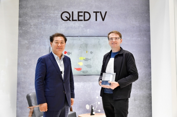 삼성전자 'QLED TV 매직스크린 공모전' 최종 우수작 시상. [사진=삼성전자 제공]
