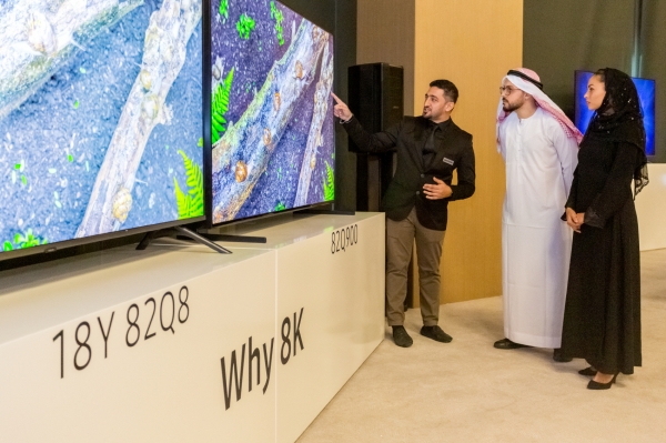 삼성전자가 17일(현지시간) 아랍에미리트 두바이에 위치한 릭소스 호텔에 주요 거래선과 미디어를 초청, 2019년형 QLED TV를 중동 지역에 본격 출시하는 행사를 개최했다. [사진=삼성전자 제공]