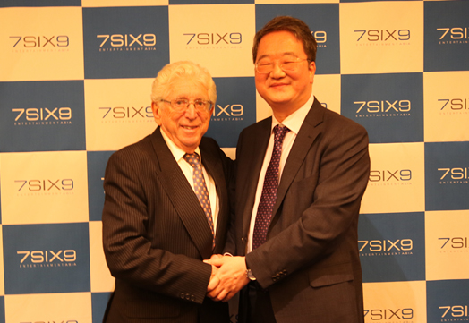 Jerry Greenberg, President of 7SIX9 Entertainment and Lee Gyeong-chan, CEO of Anifan. [Courtesy of Anifan]