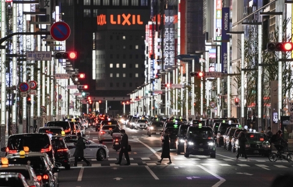도쿄 번화가 긴자의 밤 거리. EPA연합뉴스