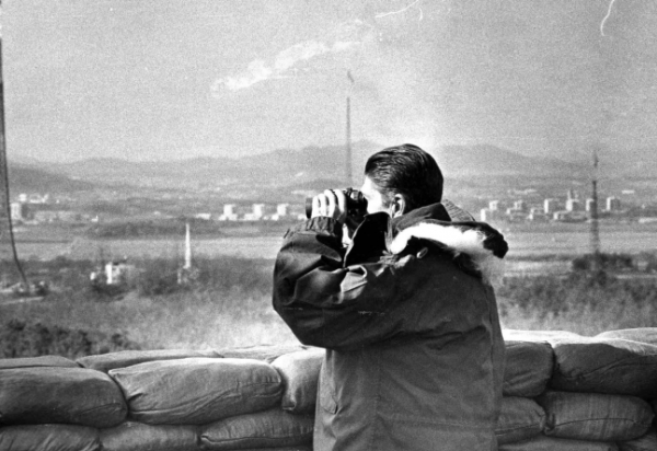 1983년 11월 14일 DMZ 초소를 방문했던 로널드 레이건 전 미 대통령. [연합뉴스]
