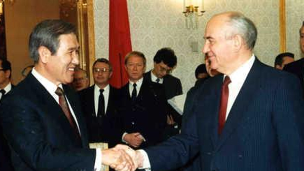 조지 부시 대통령의 뒷받침에 힘입어 1990년 노태우 대통령이 고르바초프 소련 대통령과 샌프란시스코에서 회담을 가졌다. [연합뉴스]