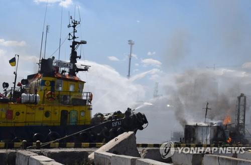 러시아 폭격 받은 우크라이나 오데사항 [AFP 연합뉴스]
