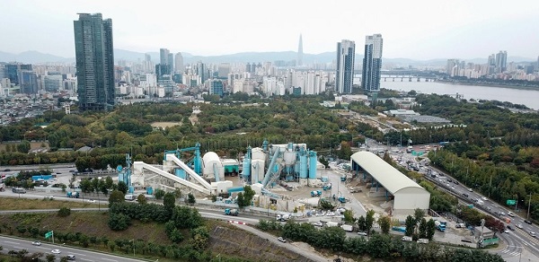 서울 성동구 성수동 소재 삼표 시멘트 공장 전경