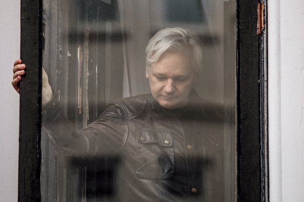 Julian Assange, while he was at Euadorian Embassy in London. / Le Monde