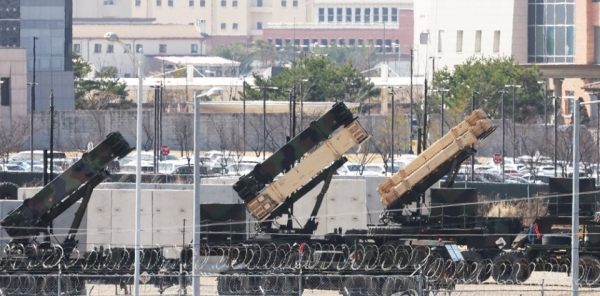 경기도 평택시 캠프 험프리스에 배치된 패트리엇 미사일.  L-SAM 미사일은 패트리엇 보다 훨씬 높은 고도의 탄도 미사일을 요격할 수 있다. [출처=연합]
