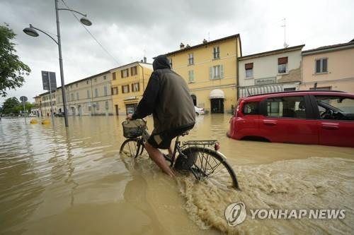 홍수 피해를 당한 이탈리아 지역 [사진 = 연합뉴스]