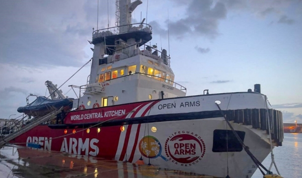 (라르나카·AFP=연합뉴스) 스페인 구호단체 오픈 암스의 구호 선박 '오픈 암스' 호가 9일(현지시간) 키프로스 라르나카 항구에 정박해 있다.
